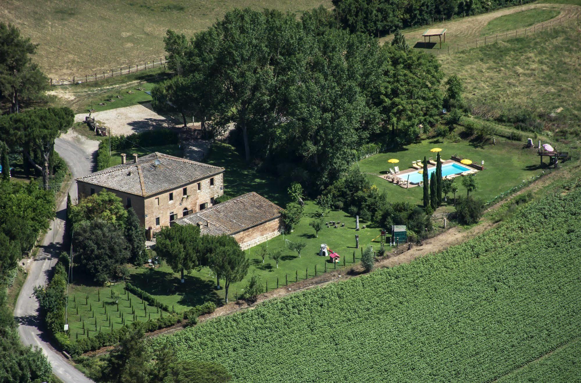 Villa San Fabiano With Heated Pool Monteroni dʼArbia Dış mekan fotoğraf